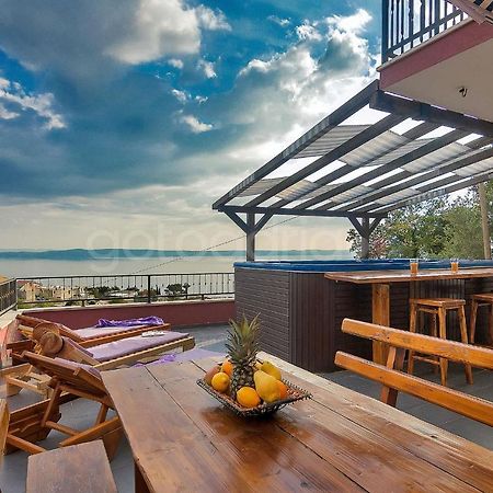 Holiday Home Darius With Hot Tub Makarska Exterior foto